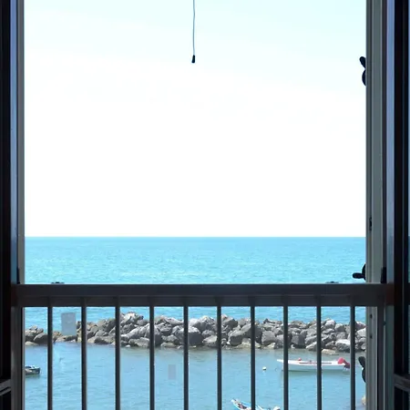 Guesthost - Amalfi - Apartman Salerno